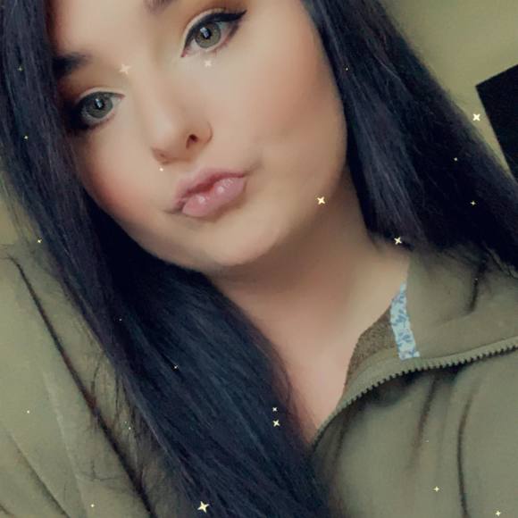 Jamie Cost - Poshmark Profile Picture of Jamie Cost (@jaaylynnn) on Poshmark