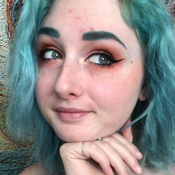 Profile Picture of Lucy Danenhauer (@lovelylucille) on Poshmark