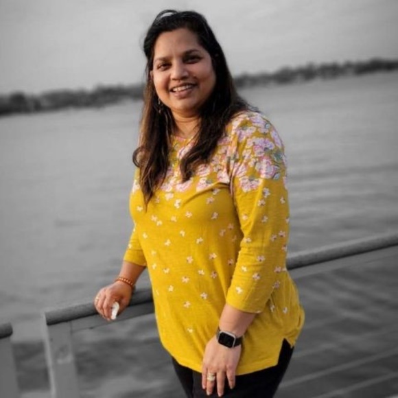 Profile Picture of Gomati Kanphade (@kanphadeg) on Poshmark