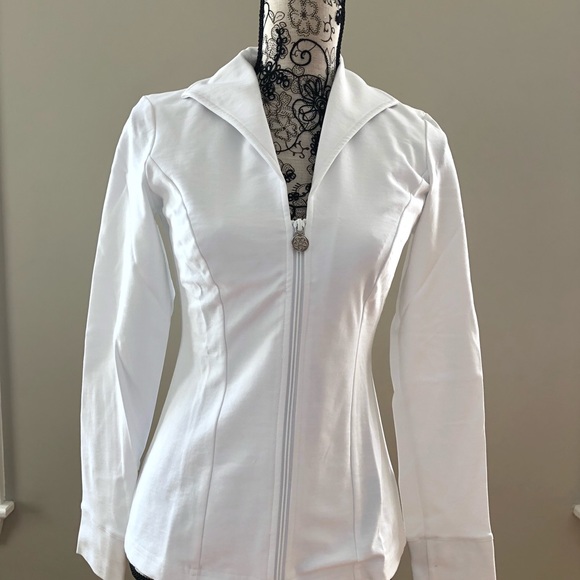 Profile Picture of Kevin Bruskiewitz (@kbruskiewitz) on Poshmark