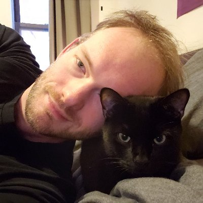 Profile Picture of Hugh Mackey (@listenhereson) on Twitter