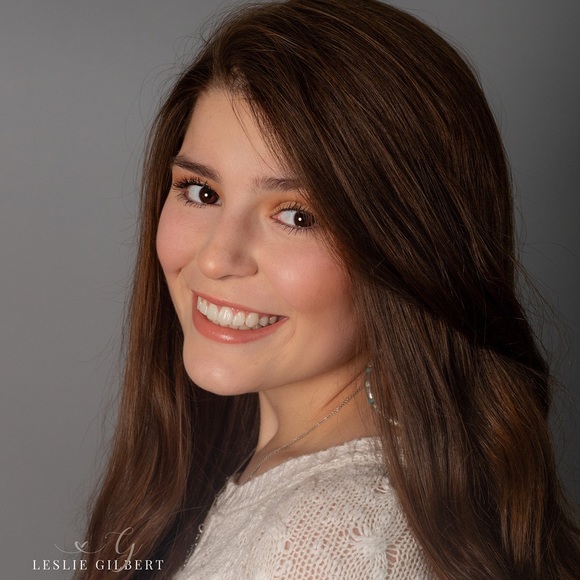 Profile Picture of Haley Scurlock (@haleyscurlock) on Poshmark