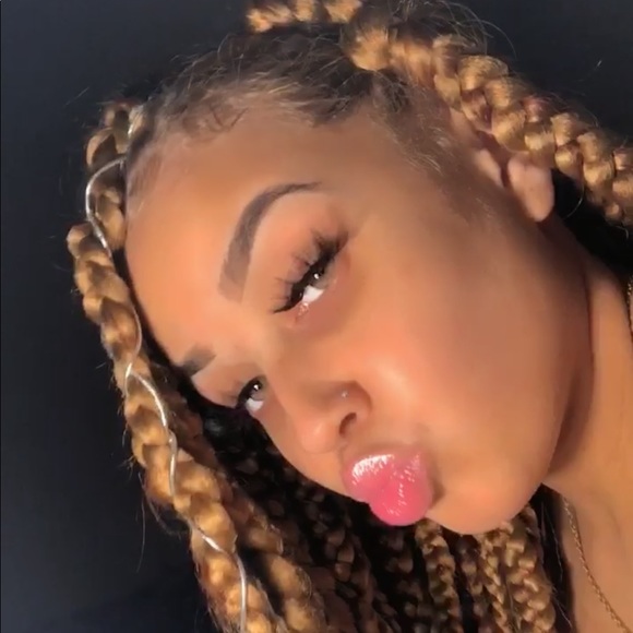 Profile Picture of Anastasia Botley (@anastasiabotley) on Poshmark