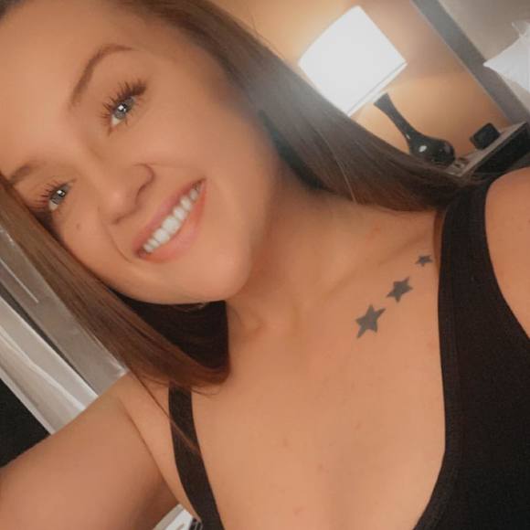 Profile Picture of Brianna Masters (@masters969) on Poshmark
