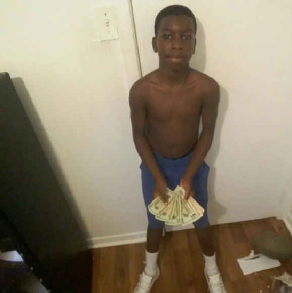 Profile Picture of Brandon Jacobs (@lilb10000) on Poshmark