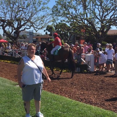 Profile Picture of Kim Merrill (@DolphinetKim) on Twitter