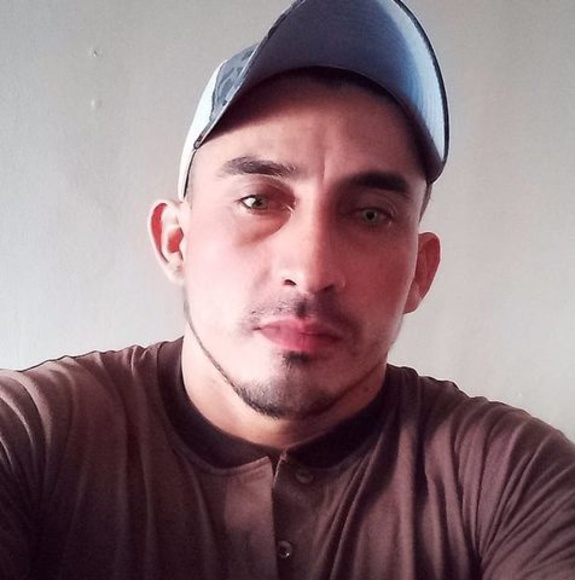 Profile Picture of Jose Bueso flores (@buesojose132) on Poshmark