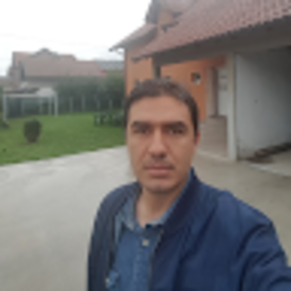 Profile Picture of Mustafa Altinsoy (@altinsoymustafa) on Poshmark