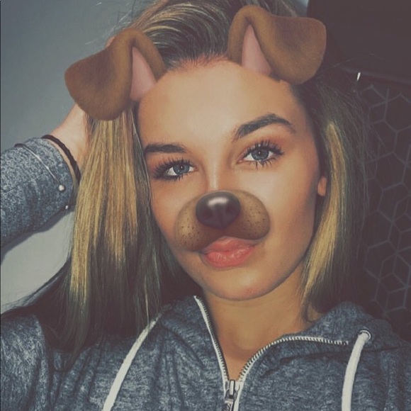 Profile Picture of Christina Runkel (@christina0418) on Poshmark