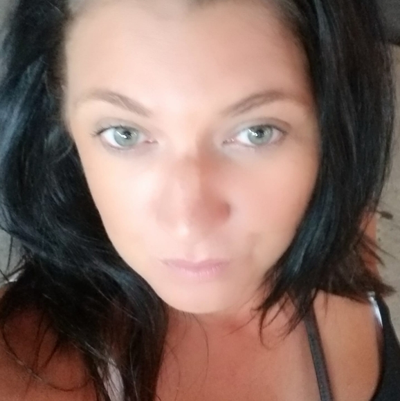 Profile Picture of Nicole Mehtala (@nmehtala) on Poshmark