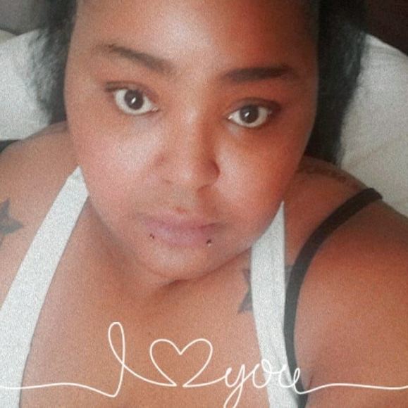 Profile Picture of Danielle Scipio (@dscipio84) on Poshmark