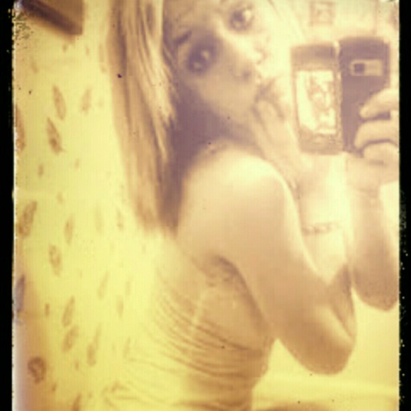 Profile Picture of Cassie Walker (@boss_lady007) on Poshmark