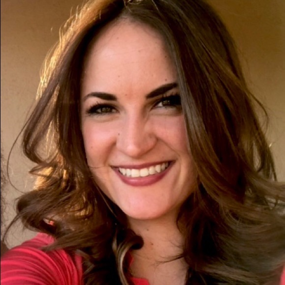 Profile Picture of Kelly Claydon (@kclaydon1) on Poshmark