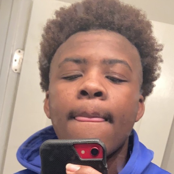 Profile Picture of Eamon Willis (@mon23879) on Poshmark