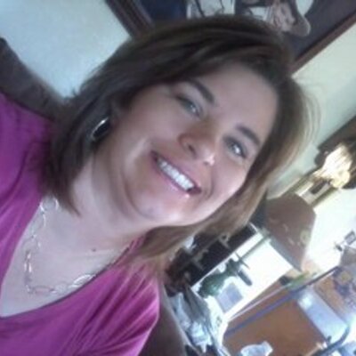 Profile Picture of Laurie Bullard (@lauriefayz) on Twitter