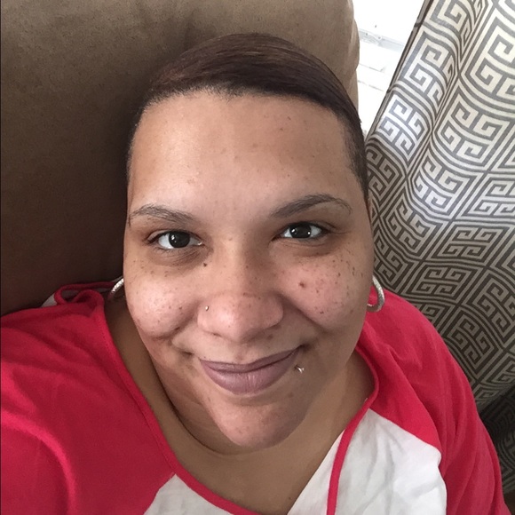 Profile Picture of Marily Mclaurin (@lima760) on Poshmark