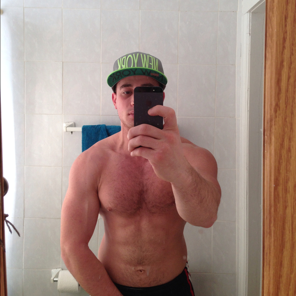 Profile Picture of Mohammad Ayoubi (@ayoubi015) on Poshmark