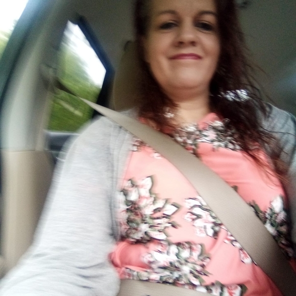 Profile Picture of Debbie lynn Banker (@sweetdebbie02) on Poshmark