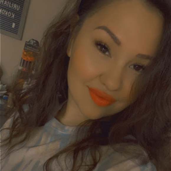 Profile Picture of Tara Omeasoo (@taraomeasoo) on Poshmark