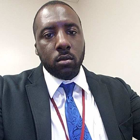 Emeka Brooks - Poshmark Profile Picture of Emeka Brooks (@9tnine) on Poshmark