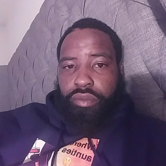 Profile Picture of Lorenzo Gardner (@renzo116) on Poshmark