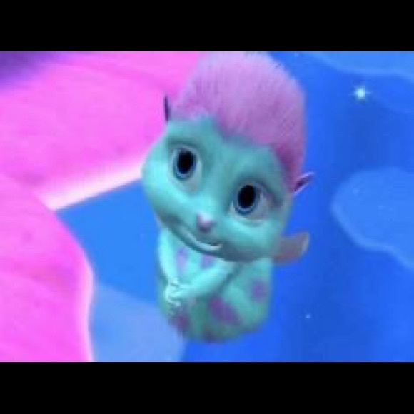 Profile Picture of Haley Castillow (@hakeyeloel) on Poshmark