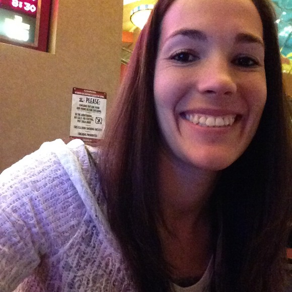 Profile Picture of Beverly Gibson (@bgibson_87) on Poshmark