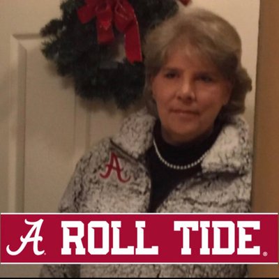 Profile Picture of Lisa Coker (@lisaecoker) on Twitter