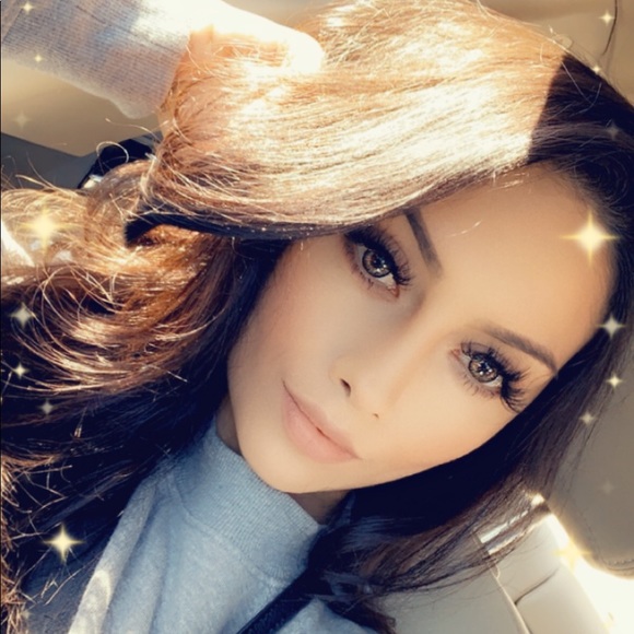 Profile Picture of Nancy Olvera (@nolvera1) on Poshmark