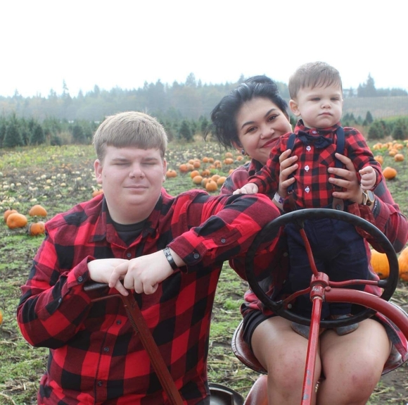 Profile Picture of Arianne Mertadana (@lindam199) on Poshmark