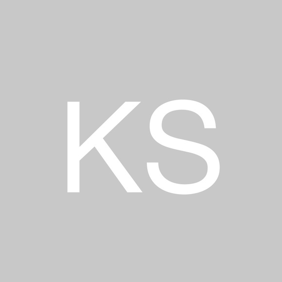 Profile Picture of Kimberly Sutter (@kimberlyss103) on Poshmark