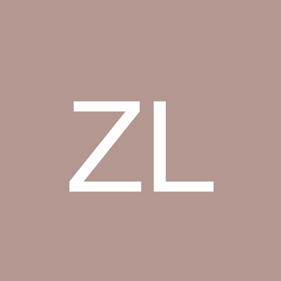 Profile Picture of Zineb Lakram (@zinebhiba) on Poshmark