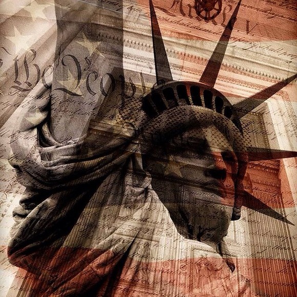 Profile Picture of Carlos Manzano (@carlos22) on Poshmark