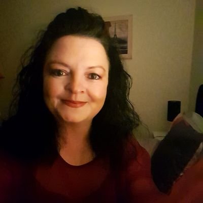 Profile Photo of Lisa (@LisaLisalong16) on Twitter