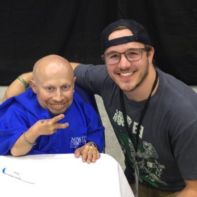 Profile Picture of Vince Perrino (@FireFightrVince) on Twitter