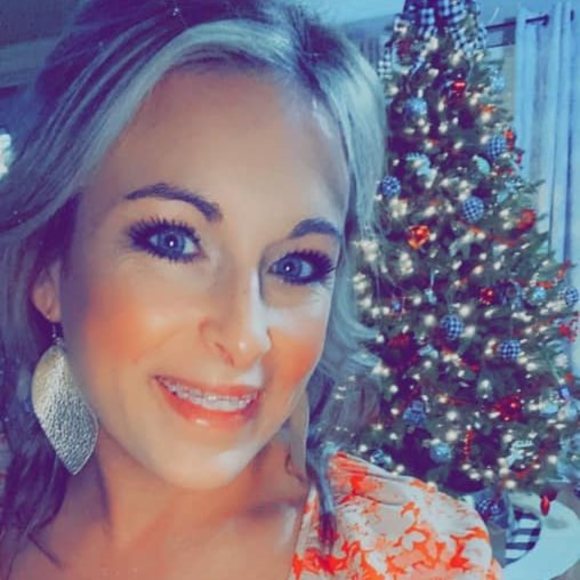 Profile Picture of Natalie Kliebert (@nataliekliebert) on Poshmark