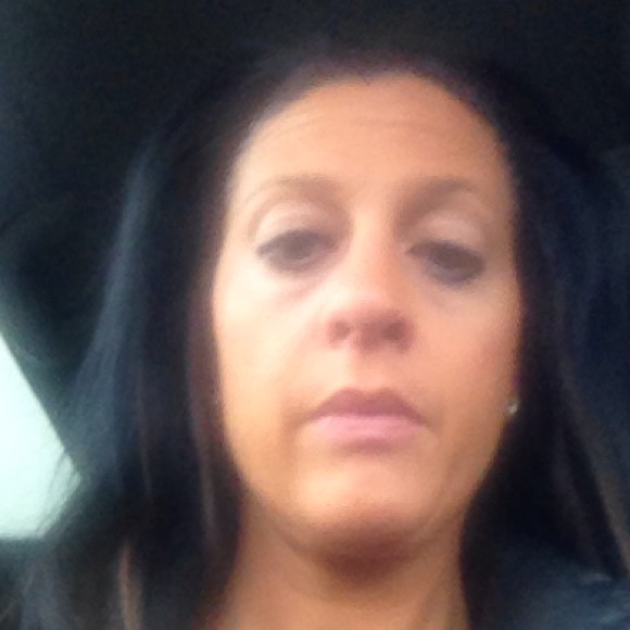 Profile Picture of Carmela Dargento (@carmds) on Poshmark