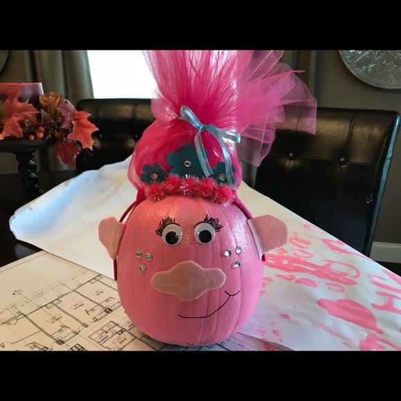 Profile Picture of Tiffany Vaske (@tiffanyvaske) on Poshmark