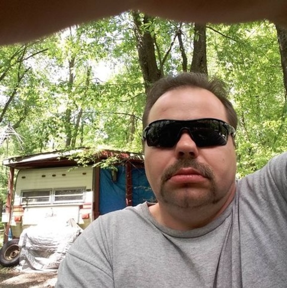 Profile Picture of Joey Handyman (@joeyhandyman) on Poshmark