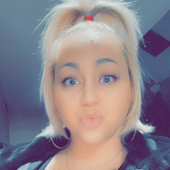 Profile Picture of Tori James (@tjames923) on Poshmark