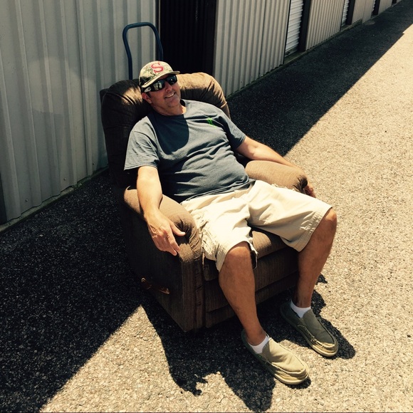 Profile Picture of Michael Palmer (@mikellyp) on Poshmark