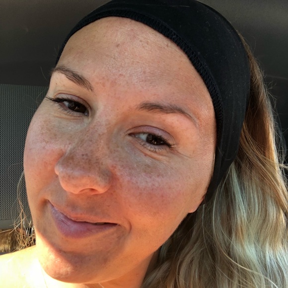 Profile Picture of Candace Schellenberg (@candace117) on Poshmark