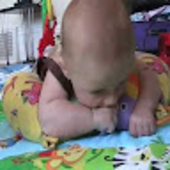 Profile Picture of Jennifer Stoneman (@jenstoneman77) on Poshmark