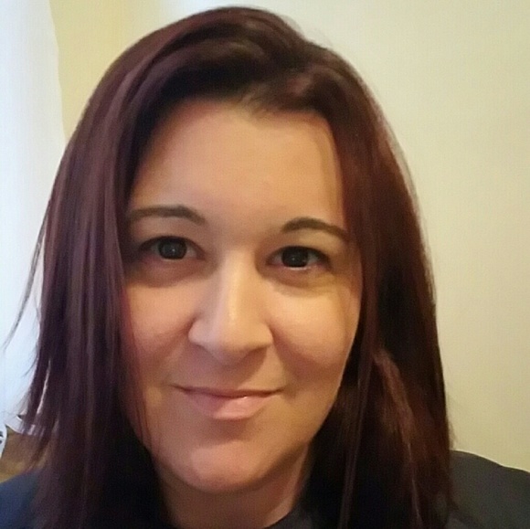 Profile Picture of Frances Reilly (@amelia_rose99) on Poshmark