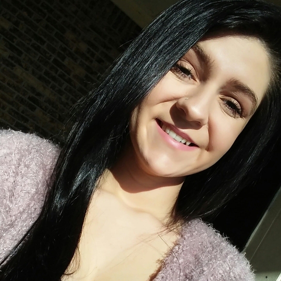 Profile Picture of Kimberly Rampley (@kimrampley) on Poshmark