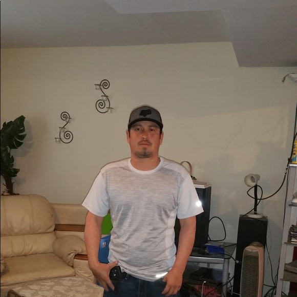 Joel Castellon - Poshmark Profile Picture of Joel Castellon (@joelcastello484) on Poshmark