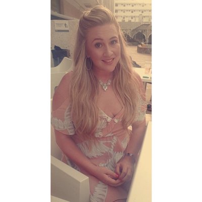 Profile Picture of Carly (@CarlySlade) on Twitter