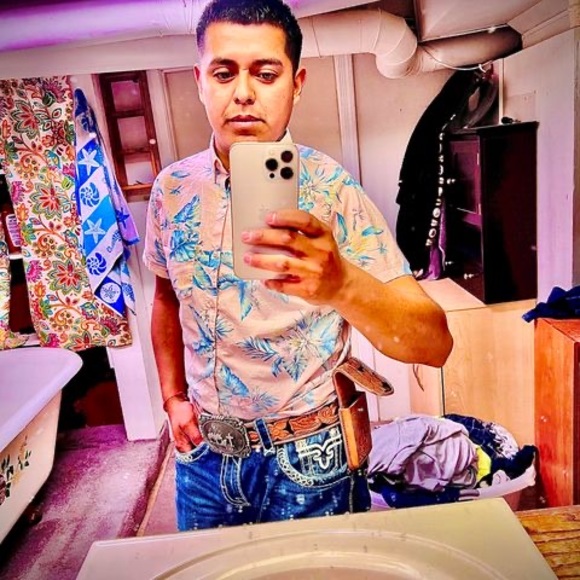 Profile Picture of Edgar Herrera (@edgarherrera372) on Poshmark