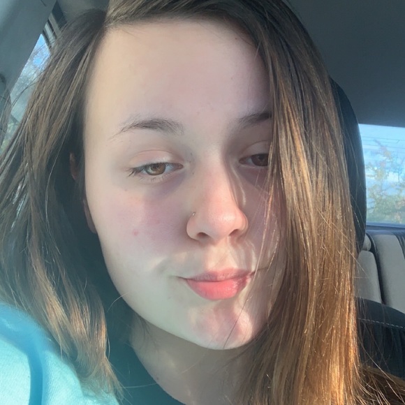 Profile Picture of Diamond Grzybowski (@diamondjusticee) on Poshmark