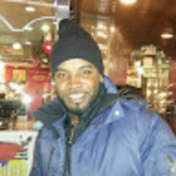 Profile Picture of Ephraim Raymond (@ephraimraymond7) on Poshmark